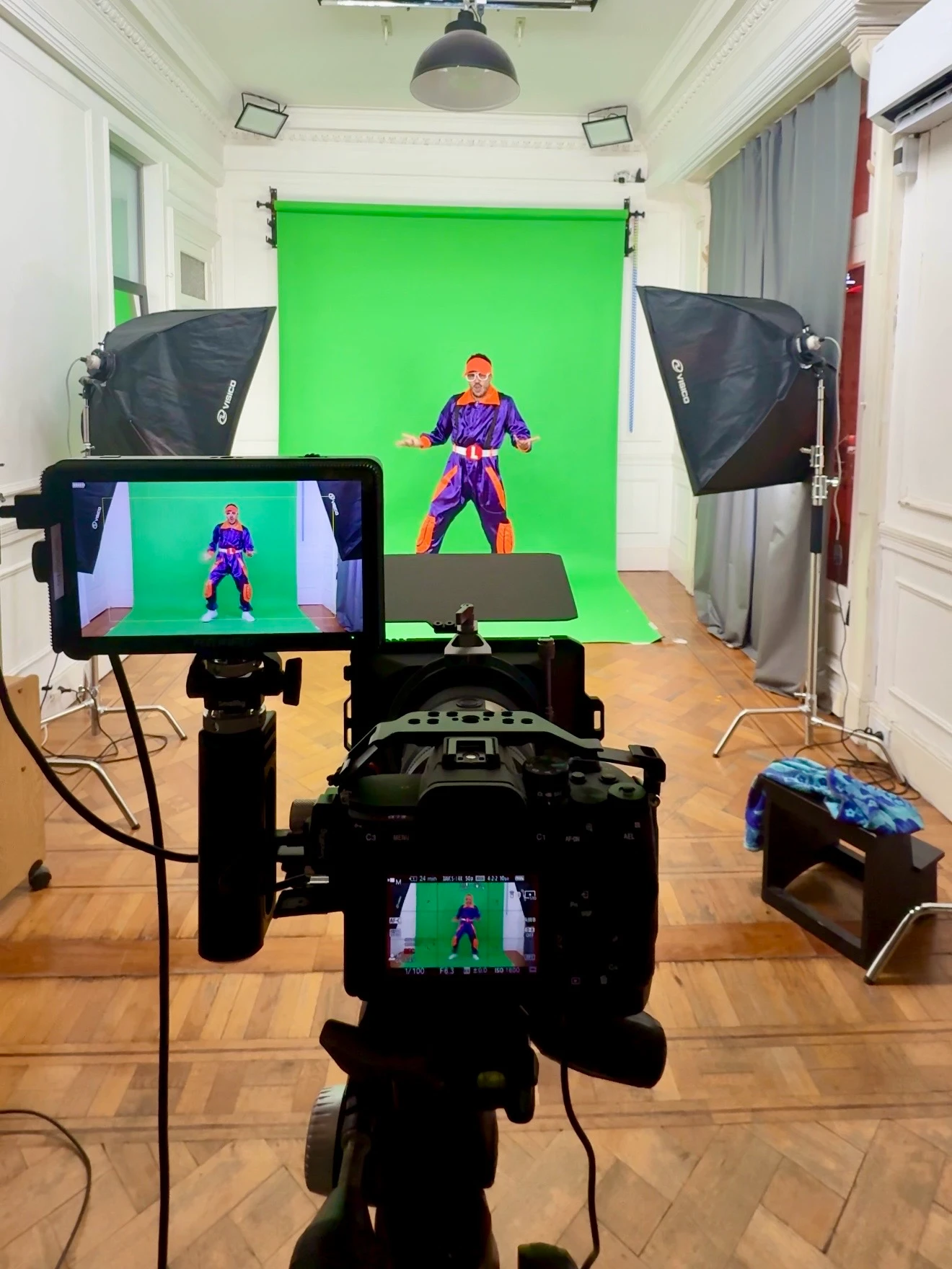 etrato profesional corporativo para LinkedIn y perfiles de marca en Microcentro