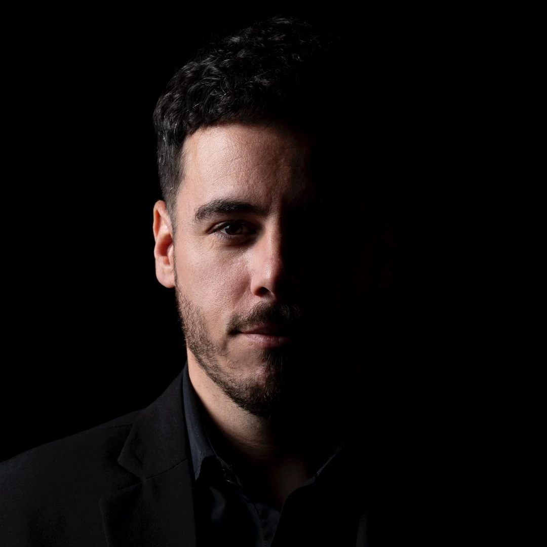 etrato profesional corporativo para LinkedIn y perfiles de marca en Microcentro